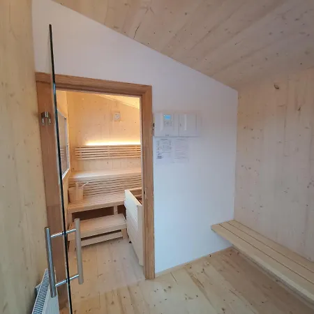 Ferienhaus Weisspriach 펜션 Weisspriach